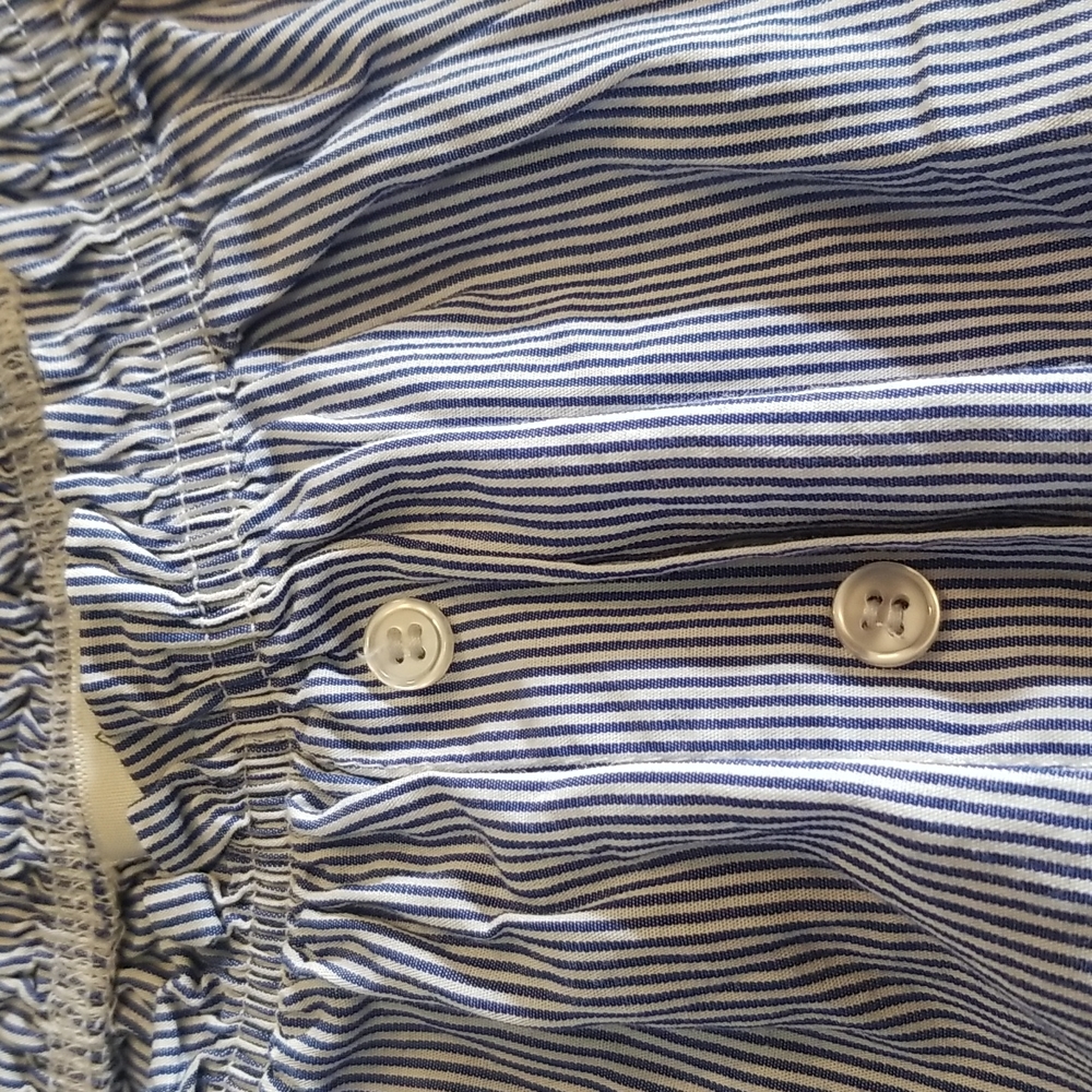 Ladies top - Picture 2 of 2
